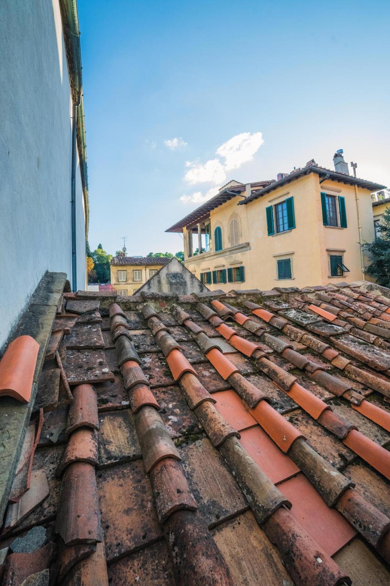 S4 Tower - Dolcevita Holiday Флоренция Экстерьер фото